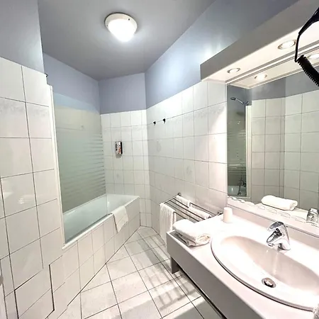 Sure Hotel By Best Western Saint-Quentin Ouest Le Pot D Etain Holnon Exterior photo