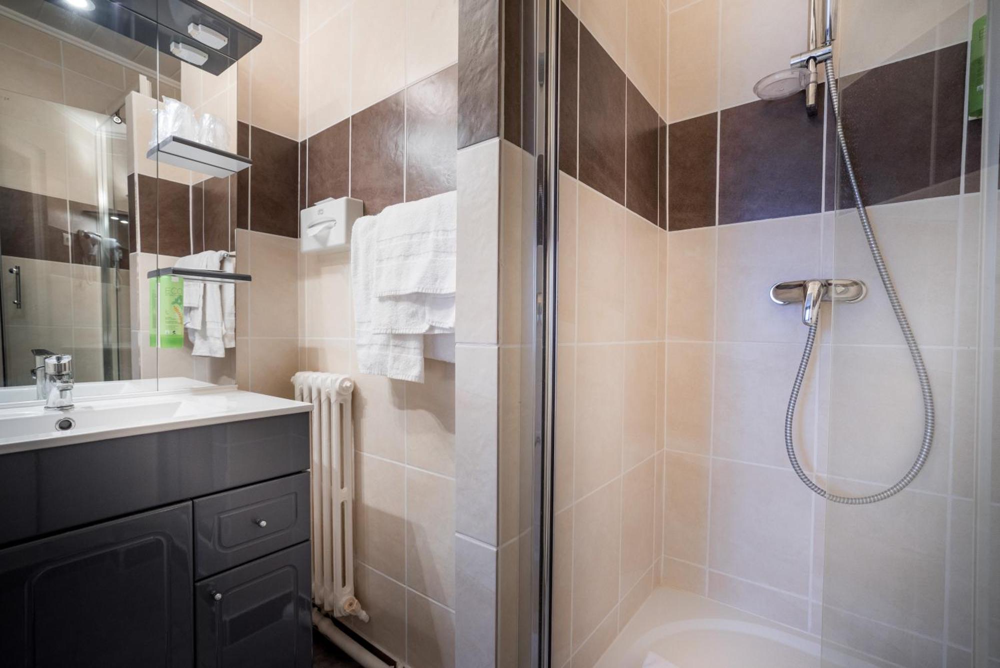 Hotel Sure By Western Saint-quentin Ouest Holnon