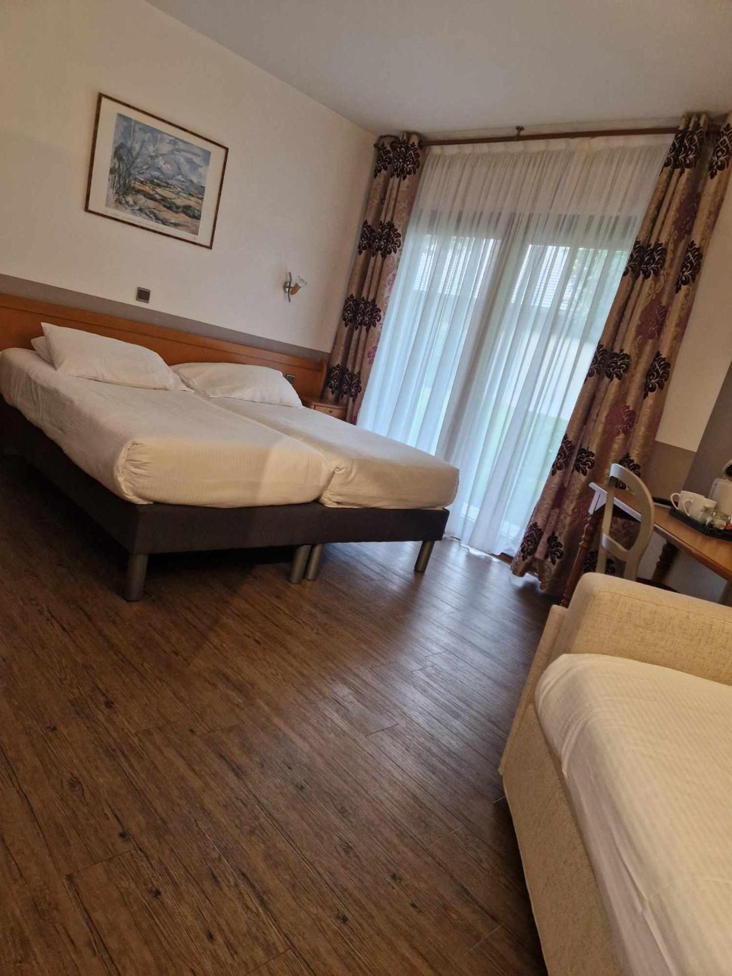 Sure By Western Saint-quentin Ouest 3* Holnon