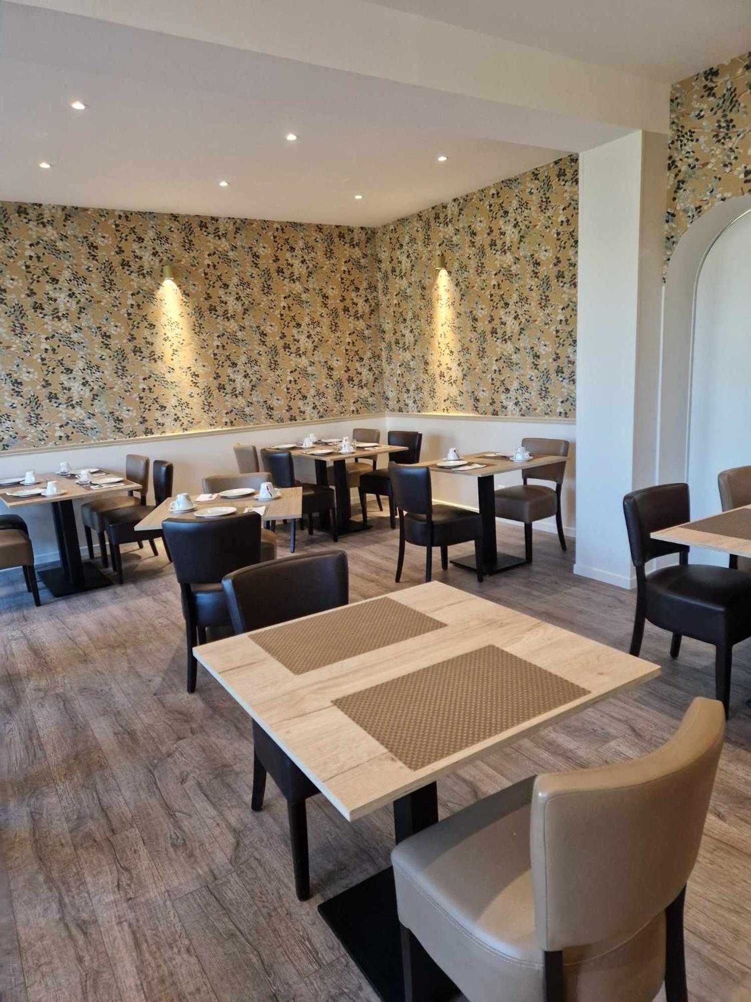 Sure By Western Saint-quentin Ouest 3*