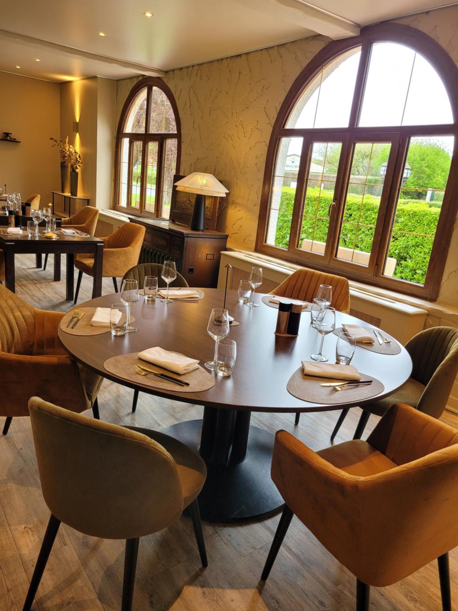 Sure By Western Saint-quentin Ouest Le Pot D Etain Hotel 3*