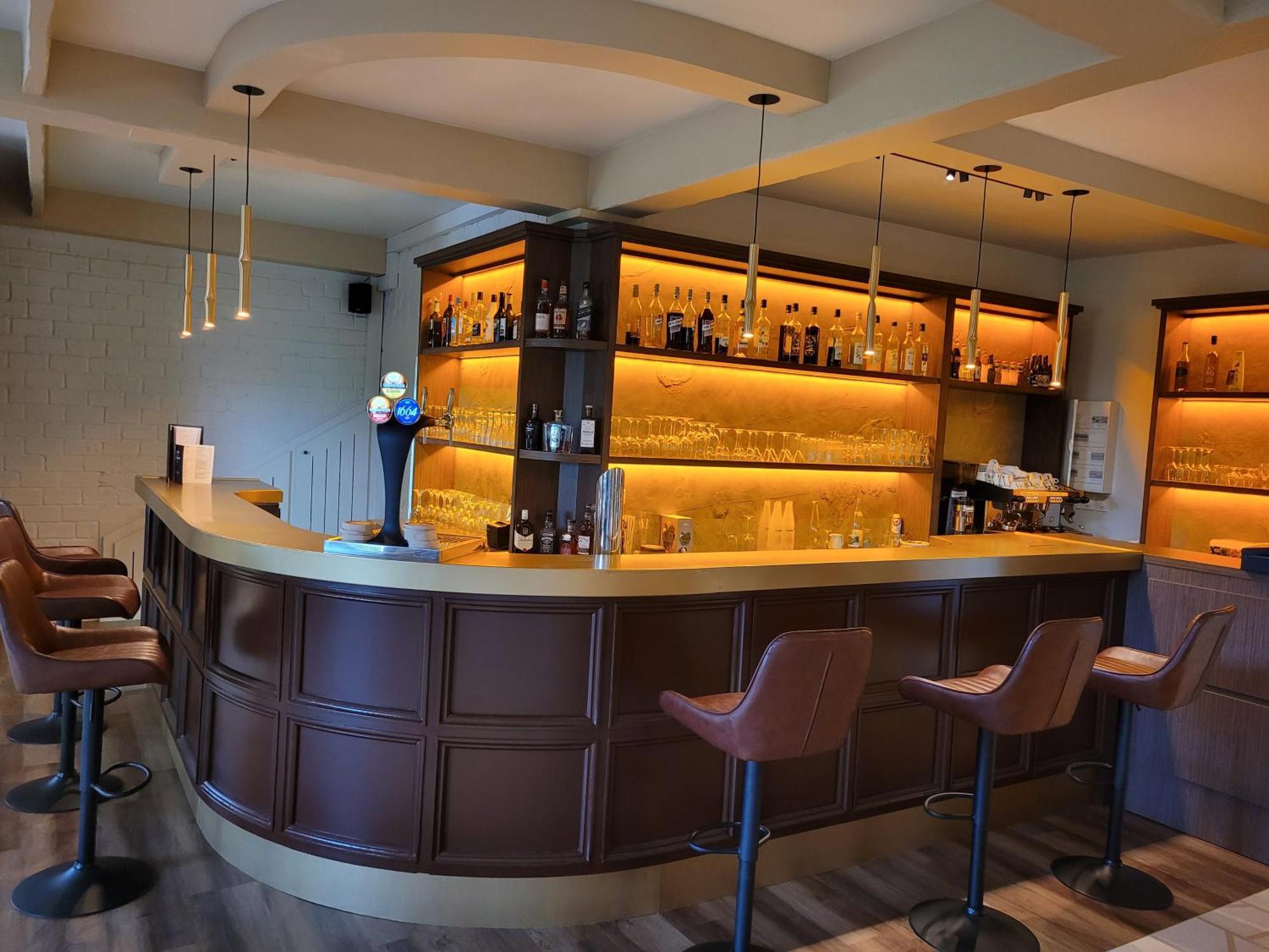 Hotel Sure By Western Saint-quentin Ouest Le Pot D Etain Holnon