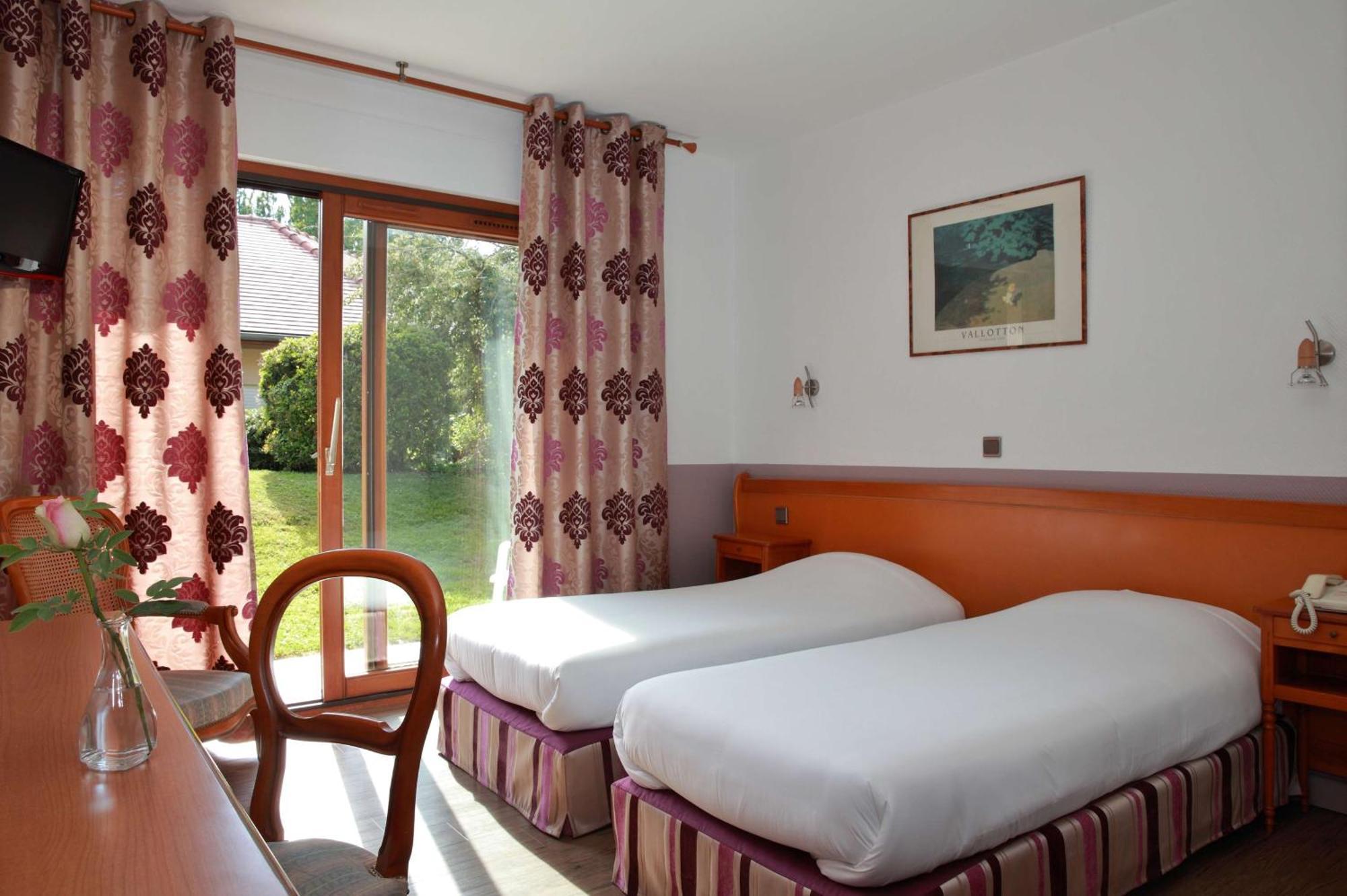 Hotel Sure By Western Saint-quentin Ouest 3*
