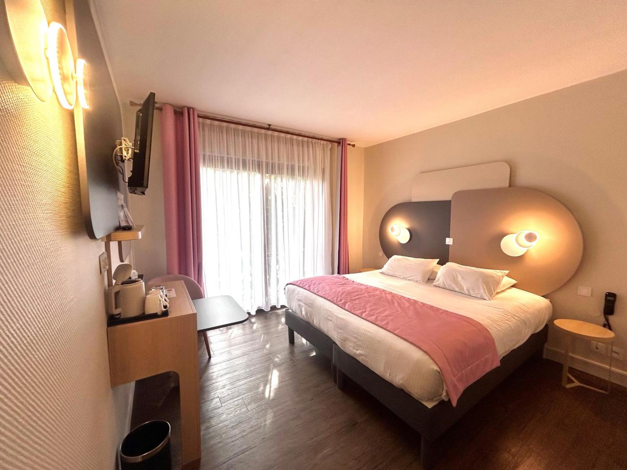 Sure By Western Saint-quentin Ouest Le Pot D Etain Hotel