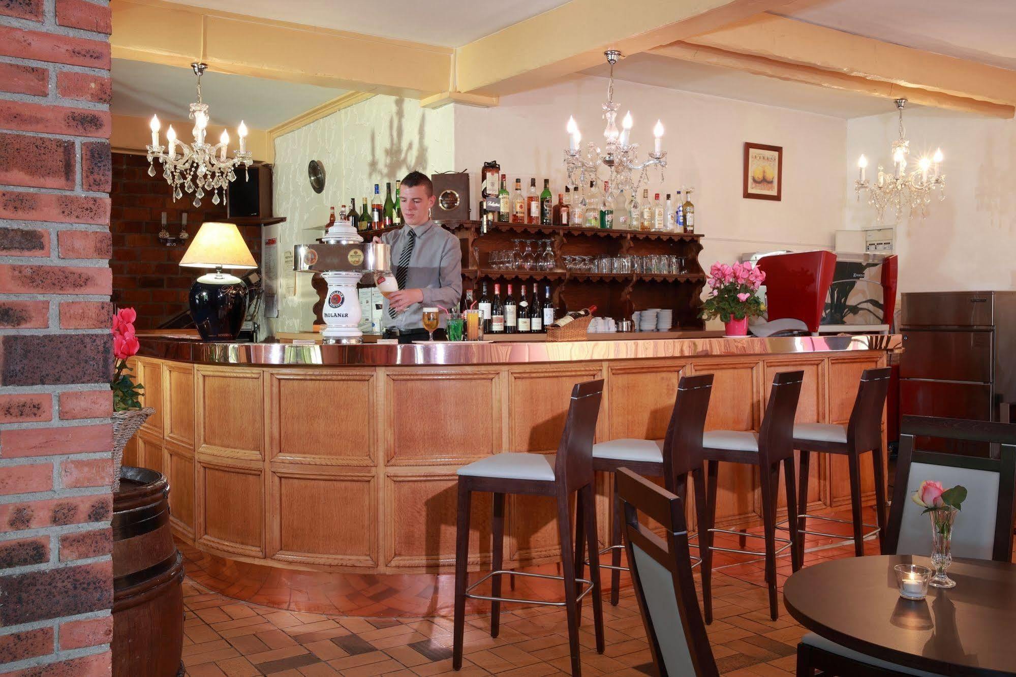 Hotel Sure By Western Saint-quentin Ouest Holnon